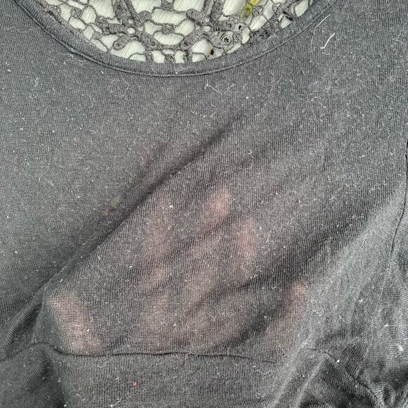 Black sheer crop top flutter sleeve crochet back dELiA's whimsigoth Y2K boho - Picture 4 of 6